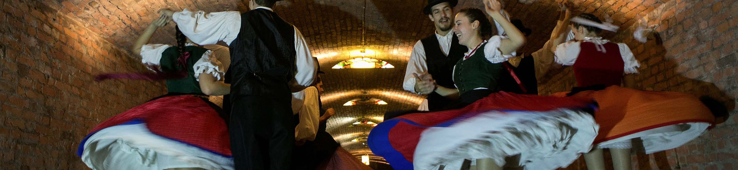 Fedezze fel velünk a Bornegyedet!
