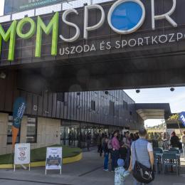 MOMSPORT